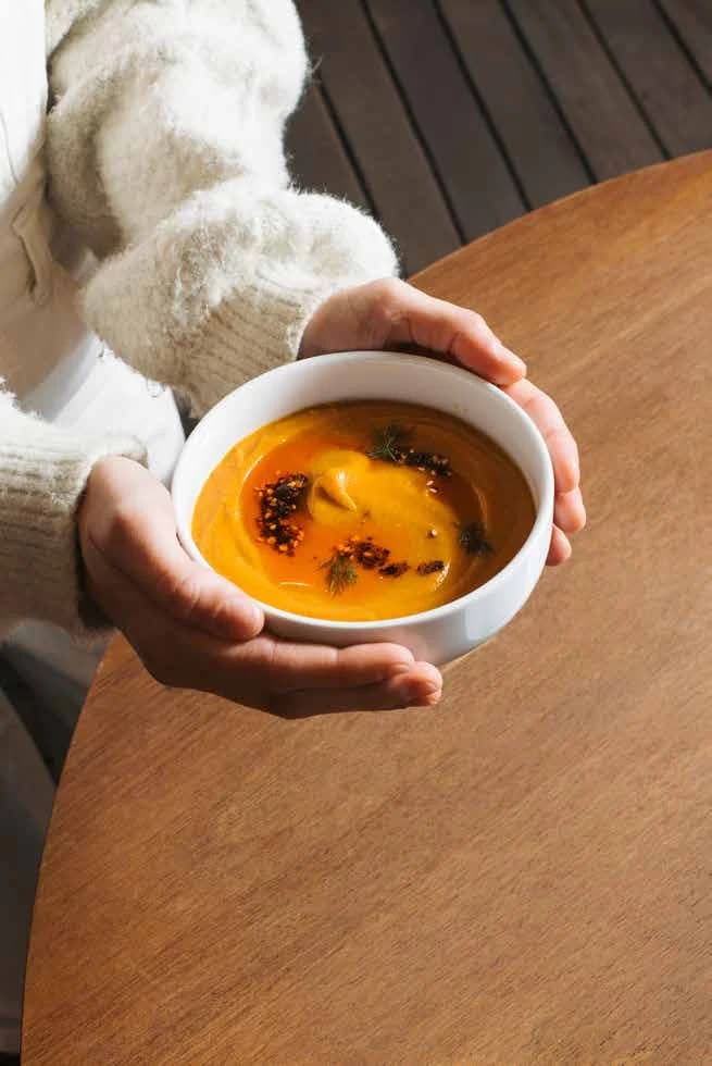 Sopa casera servida en Cofre